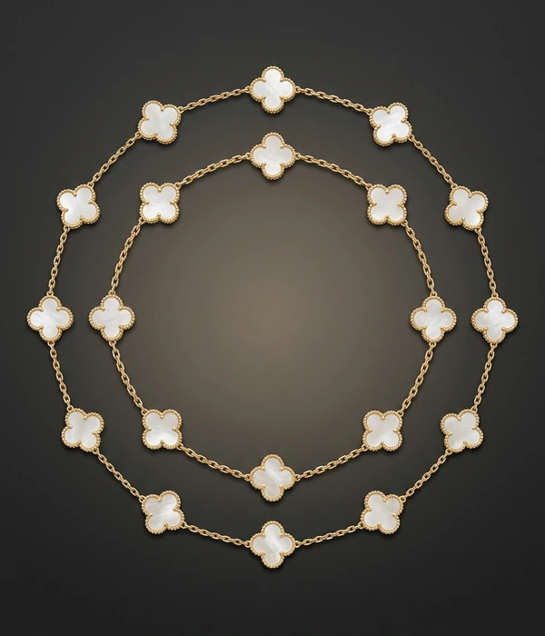 Колье Van Cleef & Arpels Vintage Alhambra, 20 мотивов, Жёлтое золото 750, вид сверху