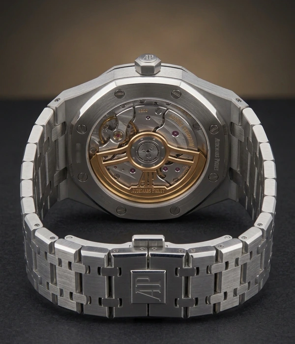 Audemars Piguet Royal Oak 15510ST, caseback and clasp