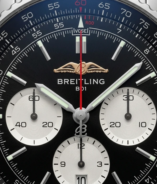 Breitling Navitimer B01 43 AB0138211B1A1, dial close-up