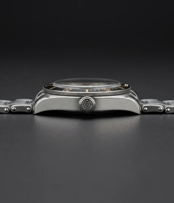Tudor Black Bay 58 M79030N-0001, case side profile and crown